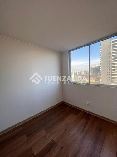 Departamento En Venta De 2 Dorm. 2 Bañ,1 Estac En La Florida