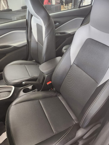 Imagen 4 de 15 de Chevrolet Onix Plus Premier 1.0 Turbo Fs