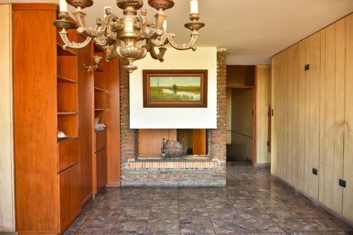 Venta Casa Barrio Las Delicias, Zona Sur.