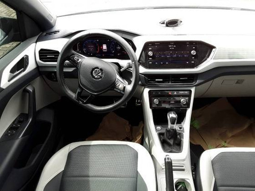 Imagem 3 de 9 de Volkswagen T-cross 1.4 250 Tsi Total Flex Highline