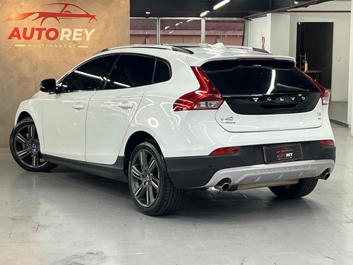 Volvo V40 2.0 T5 CROSS COUNTRY AWD TURBO GASOLINA 4P AUTOMÁTICO