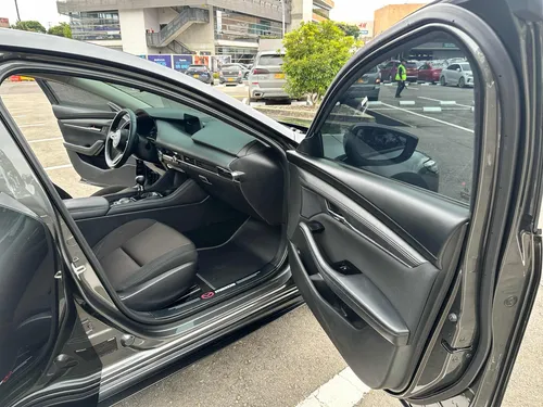 Mazda 3 2.0 Touring