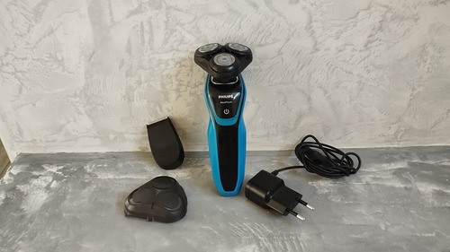 Afeitadora Philips Aquatouch S5050 Turquesa Negra 220v Leer Azul (Usado)