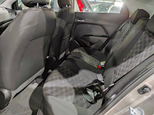 Hyundai Hb20 1.6 Comfort Plus 16v Flex 4p Manual