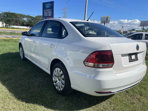Imagen 3 de 15 de Volkswagen Vento 2019 4p Starline L4/1.6 Aut