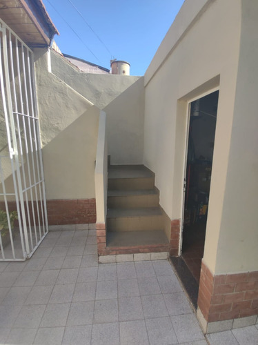 Oportunidad - Venta Casa 3 Ambientes Con Patio Y Cochera Grande - 190 M2 - Parrilla Y Quincho - Listo Para Mudarte- Villa Dominico, Avellaneda, Buenos Aires.