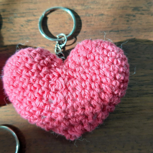 Imagen 3 de 5 de Llavero Corazon Crochet Bautismos Comuniones Baby Shower X40