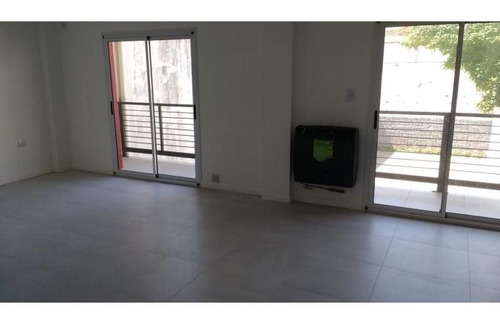 Imagen 4 de 6 de Dúplex En Venta 5 Entre 69 Y 70