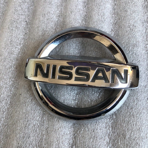 Emblema Frontal Nissan Platina (02-09) #8200101475