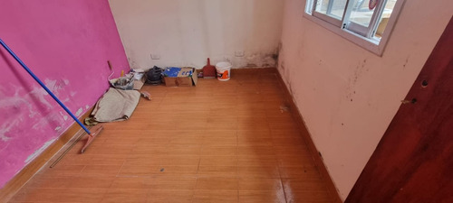 En Venta En Caseros Ph Al Fondo De 3 Amb. Con Patio Y Parrilla Propia. F: 9693