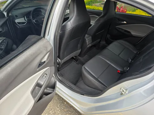 Chevrolet Onix 1.0T Premier Sedan At
