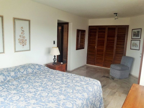 Venta De Apartamento 3 Dormitorios En Roosevelt