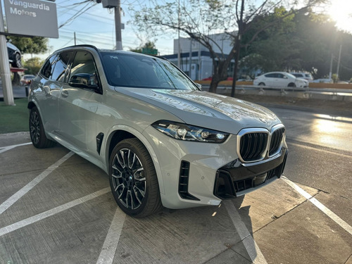 BMW X5 4.4 V8 M60I