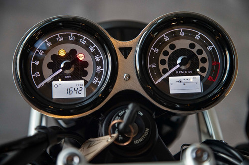 Imagen 5 de 17 de Triumph Speed Twin 1200 Roshaus Motorrad