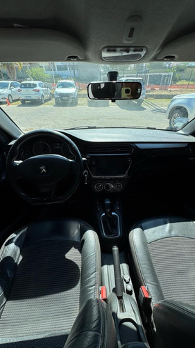 Peugeot 301 1.6 Allure