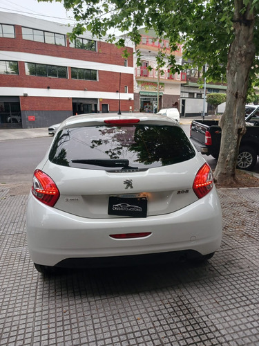 Peugeot 208 1.5 Allure Touchscreen