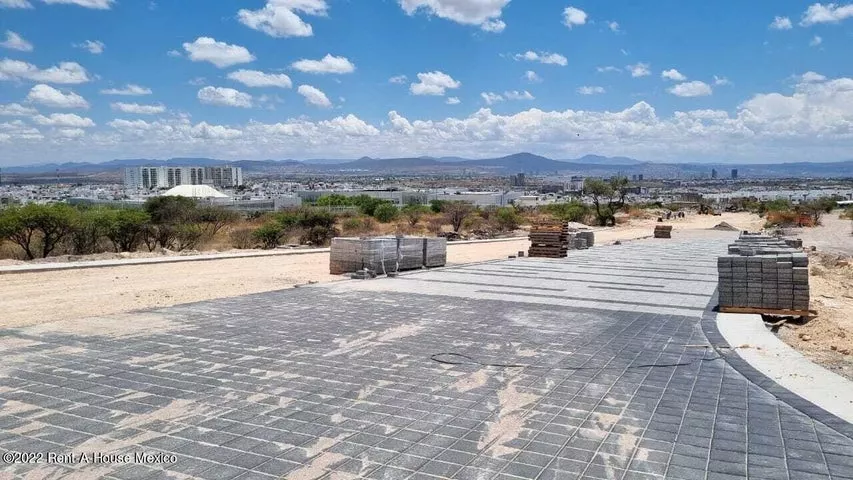 Terreno 1500m2 Todos Los Servicios A Pie De Lote F. Junípero S. Qro.