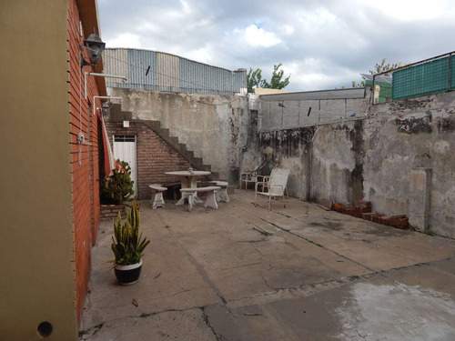 Casa 2 Dorm.en Cap.bermúdez Con Jardin Y Cochera