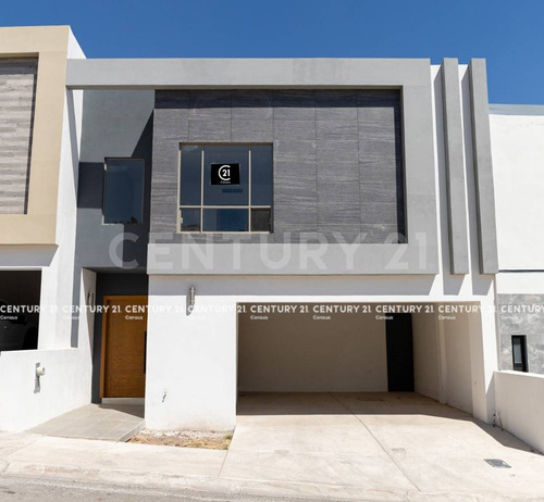 Casa En Venta En Residencial Valdivia Chihuahua Chih.