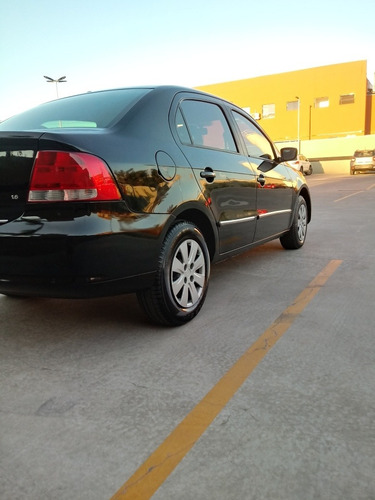 Volkswagen Voyage 2011 1.6 Vht Total Flex 4p
