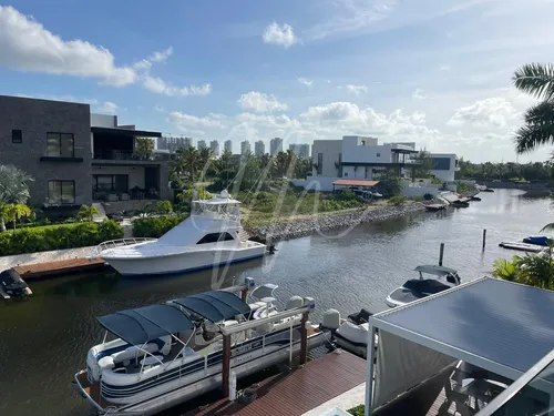 * Casa En Venta En Cancun, Residencial Puerto Cancún