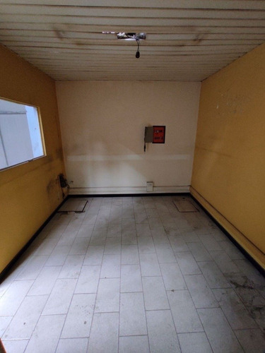 Imagen 6 de 8 de En Venta! Excepcional Galpón En Barrio Villa Soldati.
