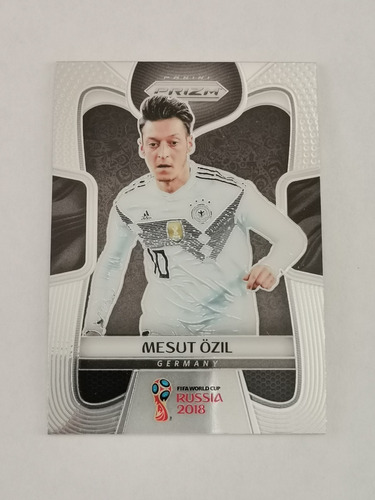 Tarjeta Panini Prizm Rusia 2018 Mesut Ozil