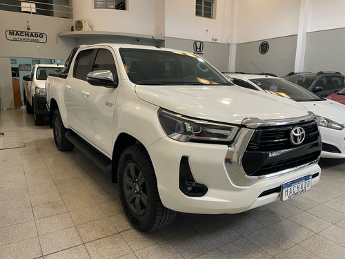 Toyota Hilux 2.8 Cd Srv 177cv 4x2