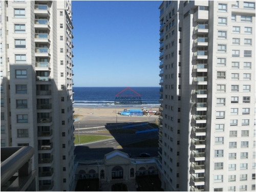 Apartamento En Brava, 3 Dormitorios *- Ref: 1869