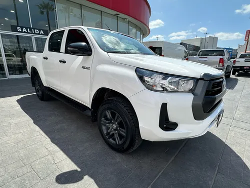 Toyota Hilux 2.7 Cabina Doble Sr Mt