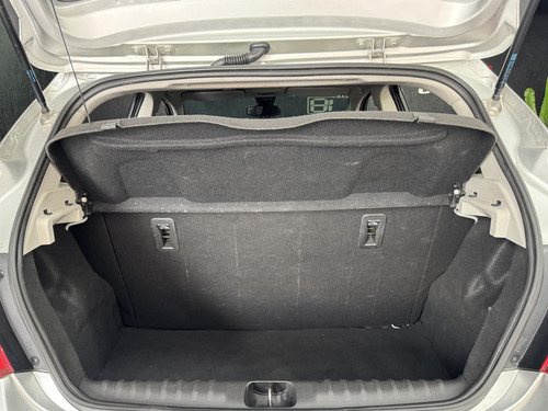 Chevrolet Onix ONIX HATCH ACTIV 1.4 8V FLEX 5P AUT.