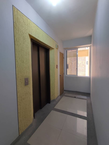 Imagen 9 de 12 de Apartamento En Res. Bárbara Palace. Foa-2156