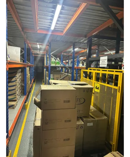 Vendo Bodega En Las Ferias, 562,50 Mts2. 3 Pisos. Bogotá.