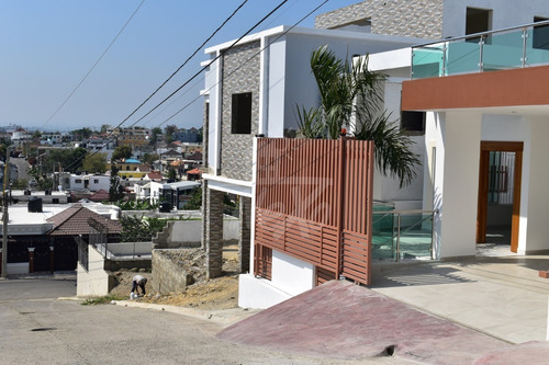 Imagen 21 de 30 de Casa Moderna Terminación En Primera Los Prados, Santiago (jpc-221)