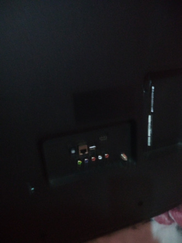 Imagem 6 de 8 de Vendo Uma Tv LG De 55un7310psc Ela Tá Com A Tela Quebrada