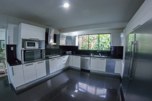 Imagen 4 de 30 de Liliana Martinez Remax Vende Casa En La Urbanizacion Altos De Guataparo Cd 10185