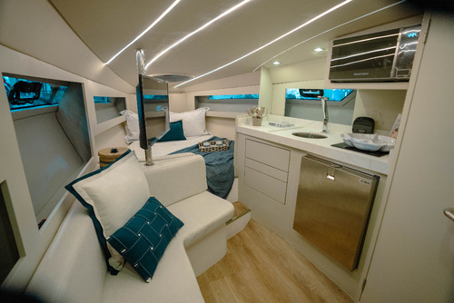 Lancha Azov Z380c Cabinada - 2025 0km - Direto Da Fábrica