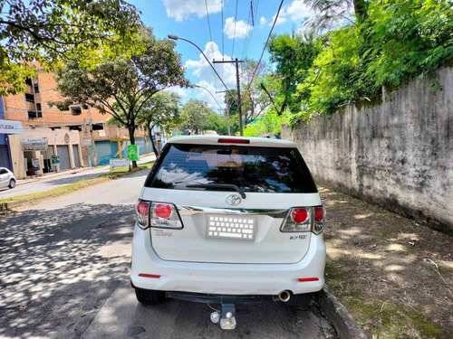 Imagem 5 de 8 de Toyota Hilux Sw4 2.7 Sr 4x2 16v Flex 4p Automático
