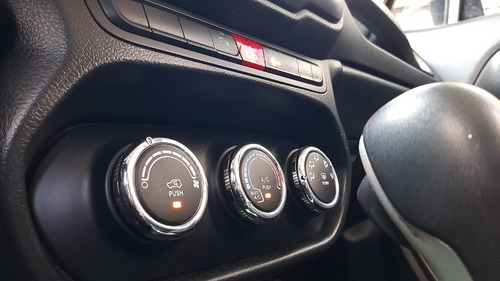 Imagem 6 de 12 de Jeep Renegade - 2016/2016 1.8 16v Flex Sport