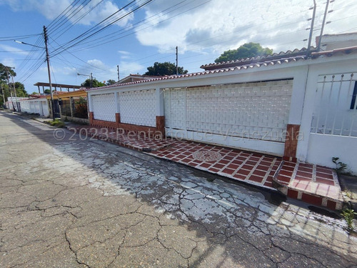 Casa En Venta En Urb. Fundacagua, Cagua. 24-1740. Lln