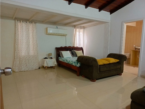 Casa En La Urb. P.r. La Sabana Casa Club Ve02-2261zs-jvel