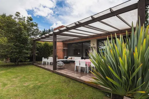 Casa En Arriendo/venta En Guaymaral. Cod V1583