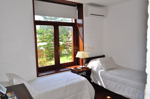 Excelente Ubicación , Hermosa Casa A Metros De La Mansa.- Ref: 2491