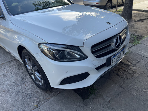 Mercedes-benz Clase C 2.0 C200 Avantgarde At 184cv Excelente