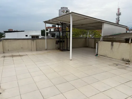 Edificio En Venta En El Ingenio Iii. Cod V8562