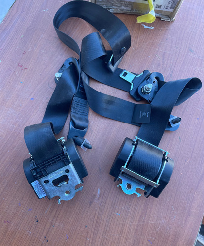Cinturones De Seg. Delanteros X2 Izq/der Kangoo 18/22 Orig