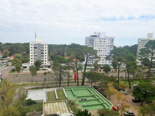 Venta De Apartamento 3 Dormitorios En Roosevelt