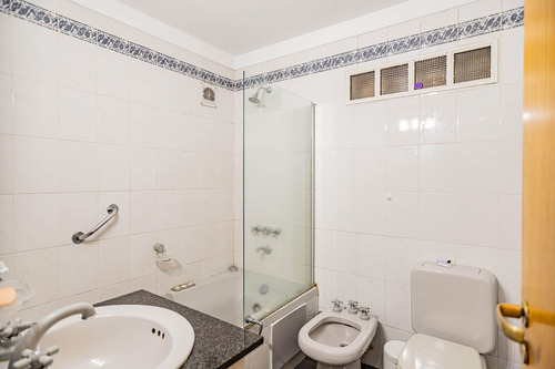 Imagen 30 de 30 de Venta Dpto 4 Amb Y Depend Luz 2 Cochera Belgrano R