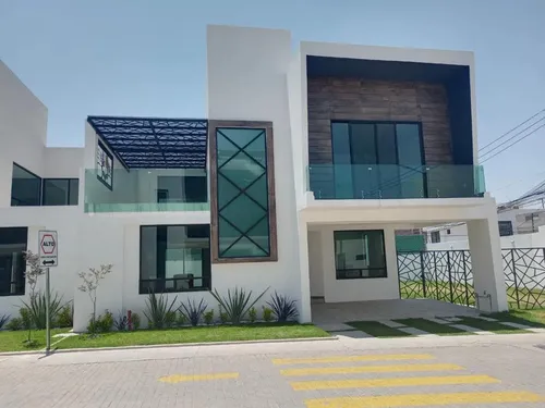 Venta De Casa Dentro De Privada En Metepec Cerca De Avenida Tecnológico