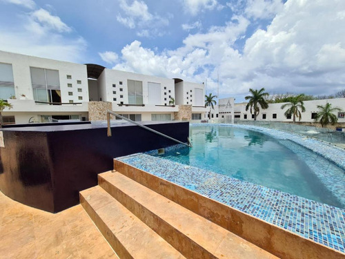 Departamento En Venta En Playa Del Carmen Cerca De La Playa Y La Quinta Avenida